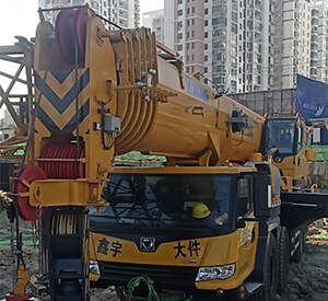  Large crane rental